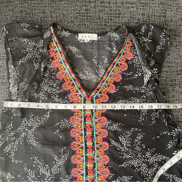 THML Black Blouse Size Medium Colorful Embroidery Flutter Sleeves V- Neckline - Picture 6 of 10